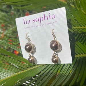 Vintage Lia Sophia gold dangle earrings with brown pearls new on board
